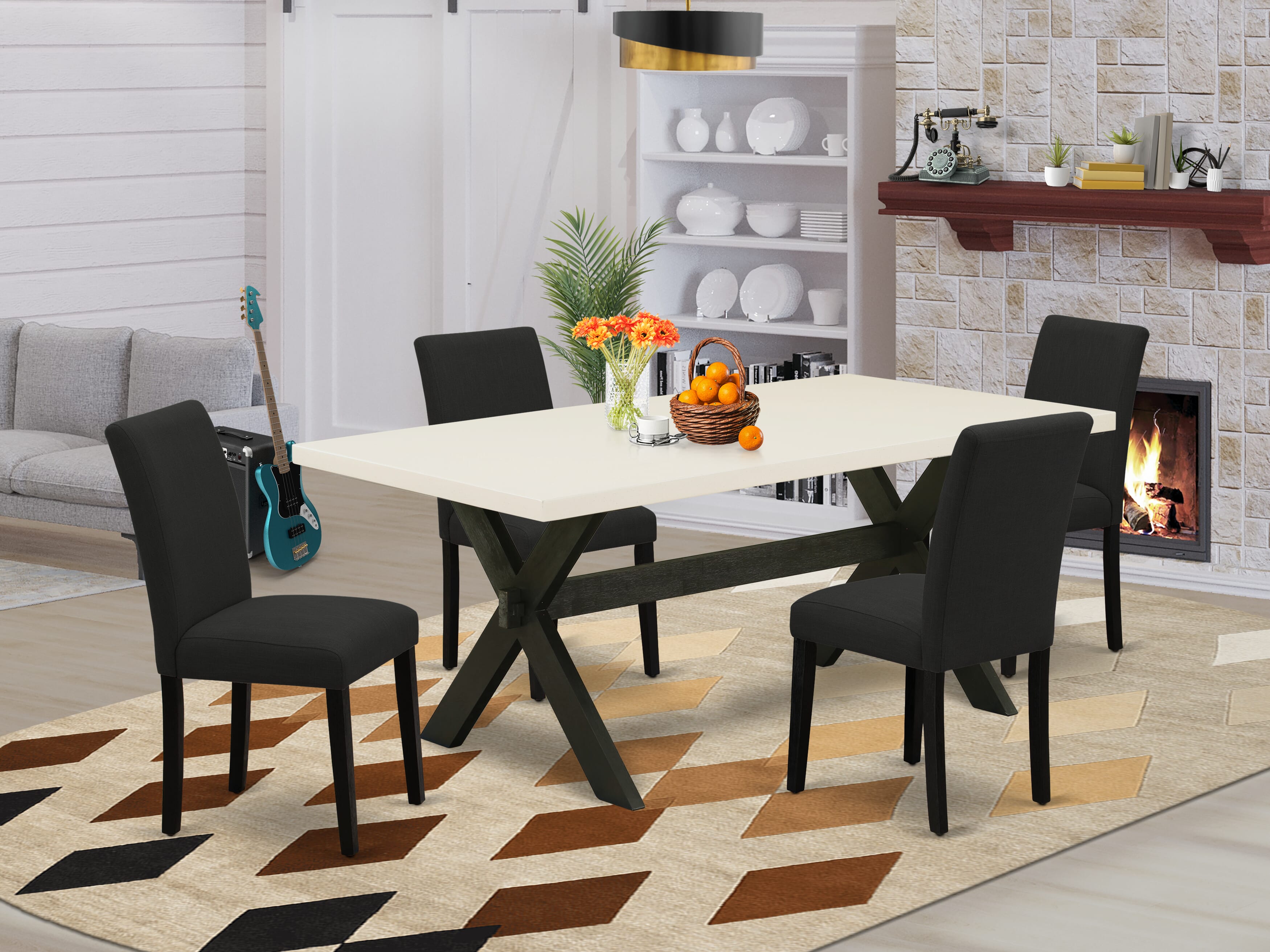 Juego de comedor de 5 piezas East West Furniture X627AB624-5. Incluye una mesa de comedor rectangular con patas en forma de X y 4 sillas tapizadas en tela de lino de color negro.