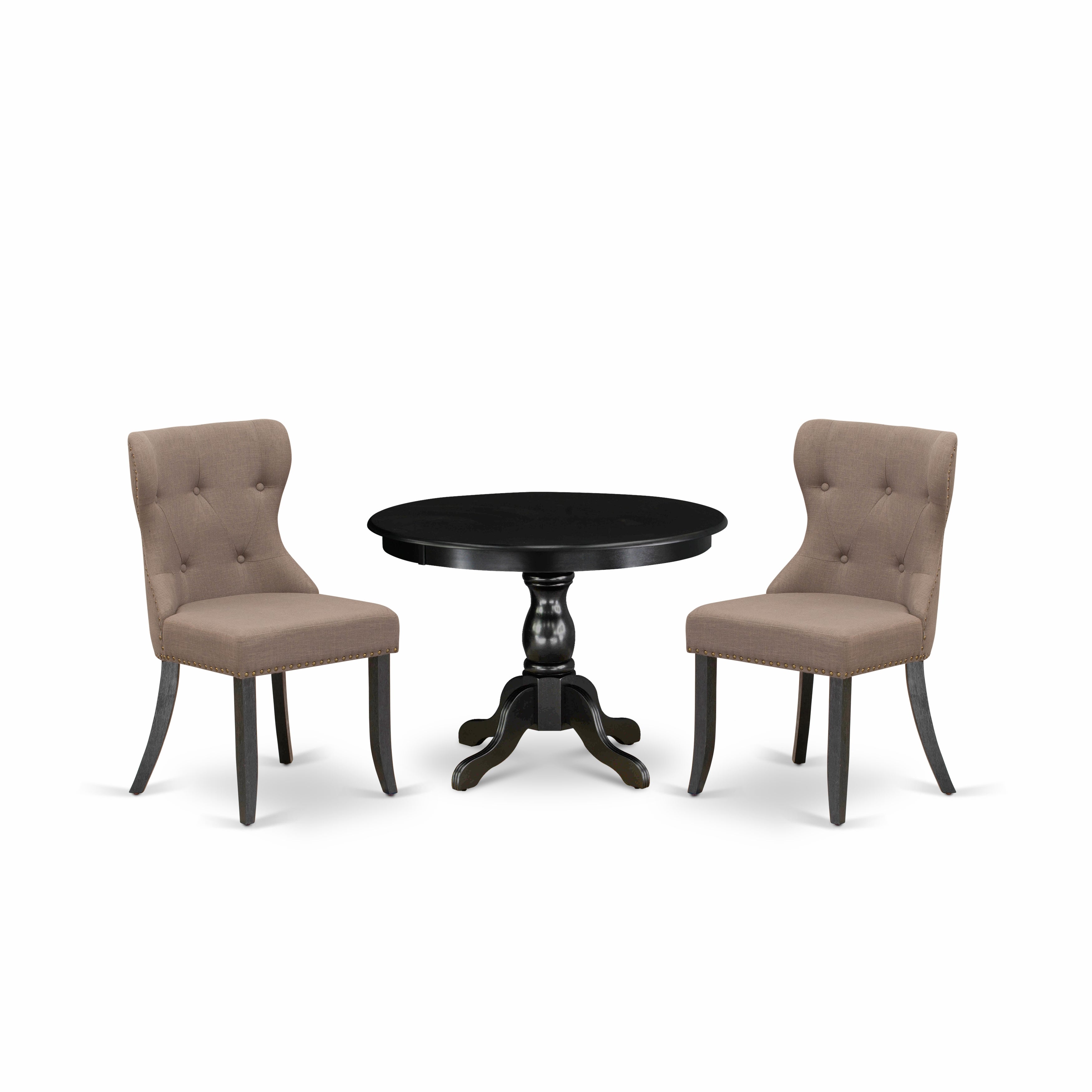 Juego de comedor de 3 piezas East West Furniture HBSI3-ABK-48. Incluye una mesa de comedor redonda con pedestal y dos sillas tapizadas en tela de lino color café.