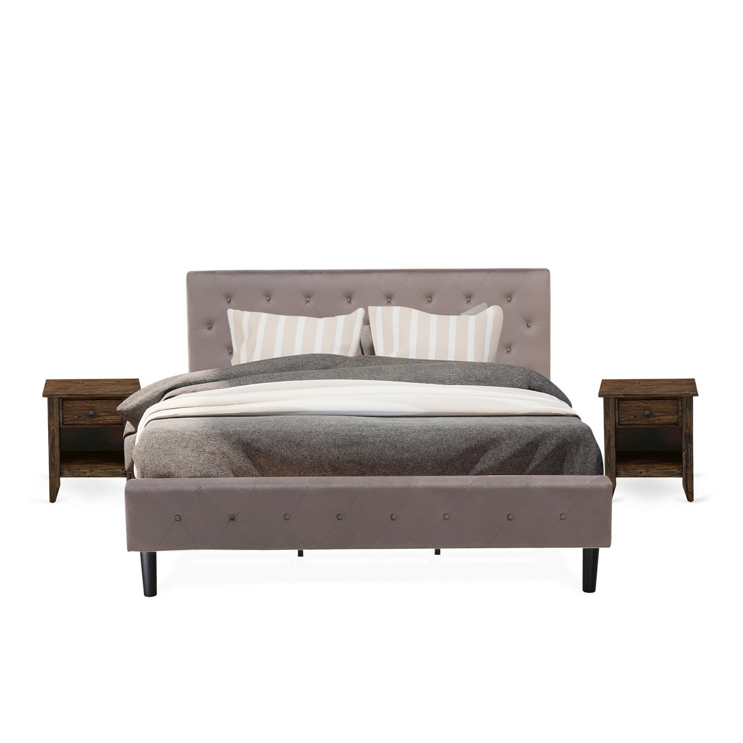 Juego de dormitorio de 3 piezas NL14K-2GA07: Estructura de cama con botones capitoné, cabecera tapizada en terciopelo marrón topo y mesita de noche con acabado jacobino envejecido.