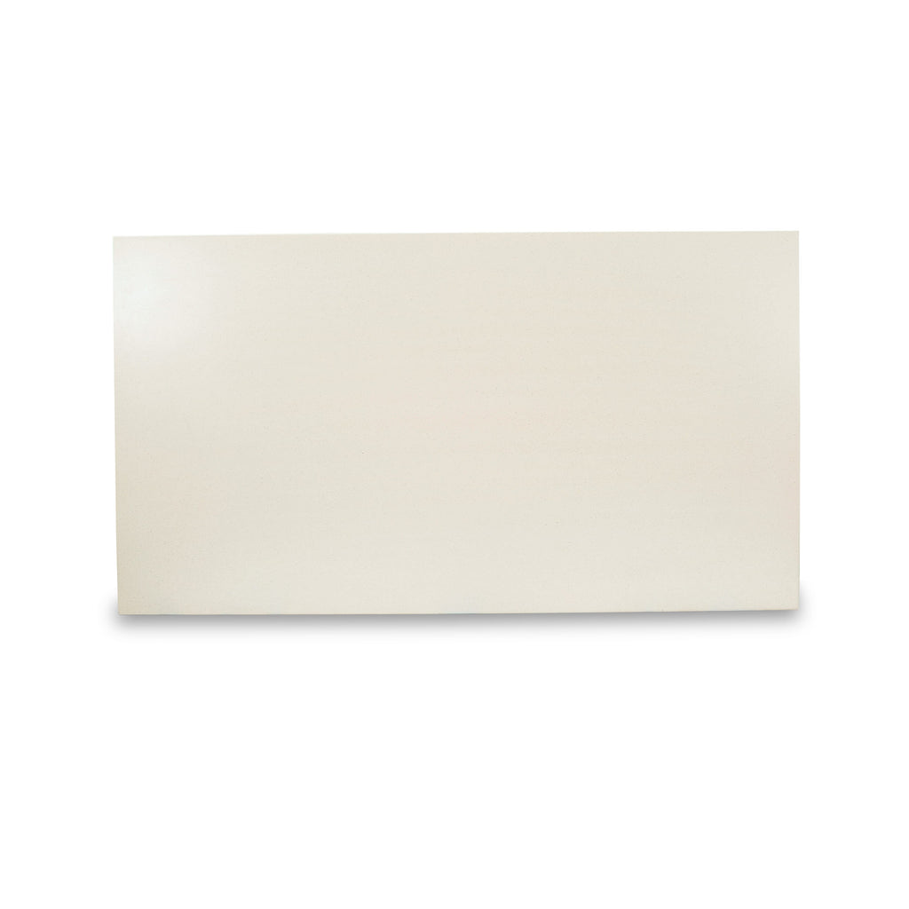 Juego de mesa de cocina de 5 piezas East West Furniture V627EL121-5 para 4 personas. Incluye una mesa de comedor rectangular con patas en V y 4 sillas tapizadas en tela de lino azul.