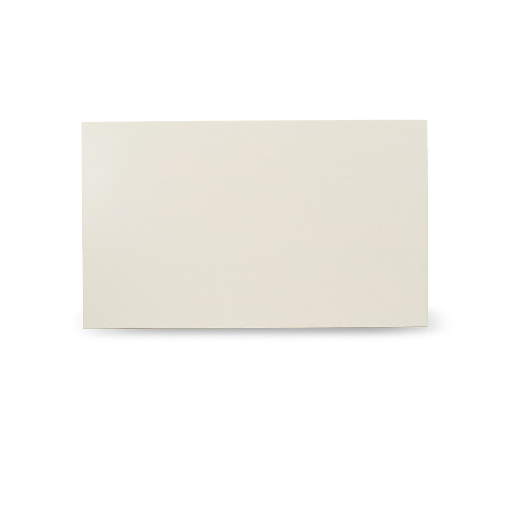 Juego de mesa de comedor de 6 piezas East West Furniture X726MZ748-6. Contiene una mesa rectangular con patas en forma de X y 4 sillas tapizadas en tela de lino color café con un banco.