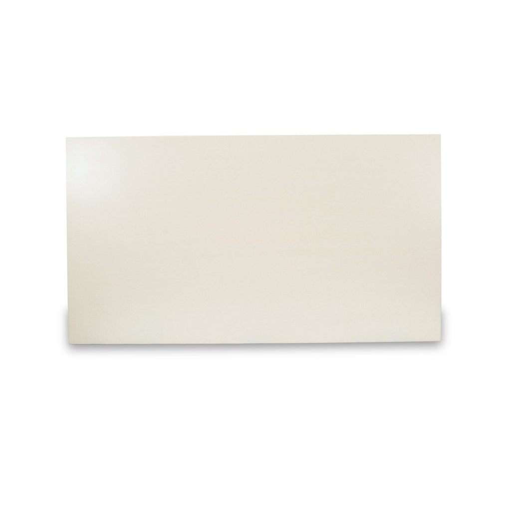 Juego de mesa de comedor moderna de 5 piezas East West Furniture X727VE721-5. Incluye una mesa rectangular de madera con patas en forma de X y 4 sillas tapizadas en tela de lino de color azul.