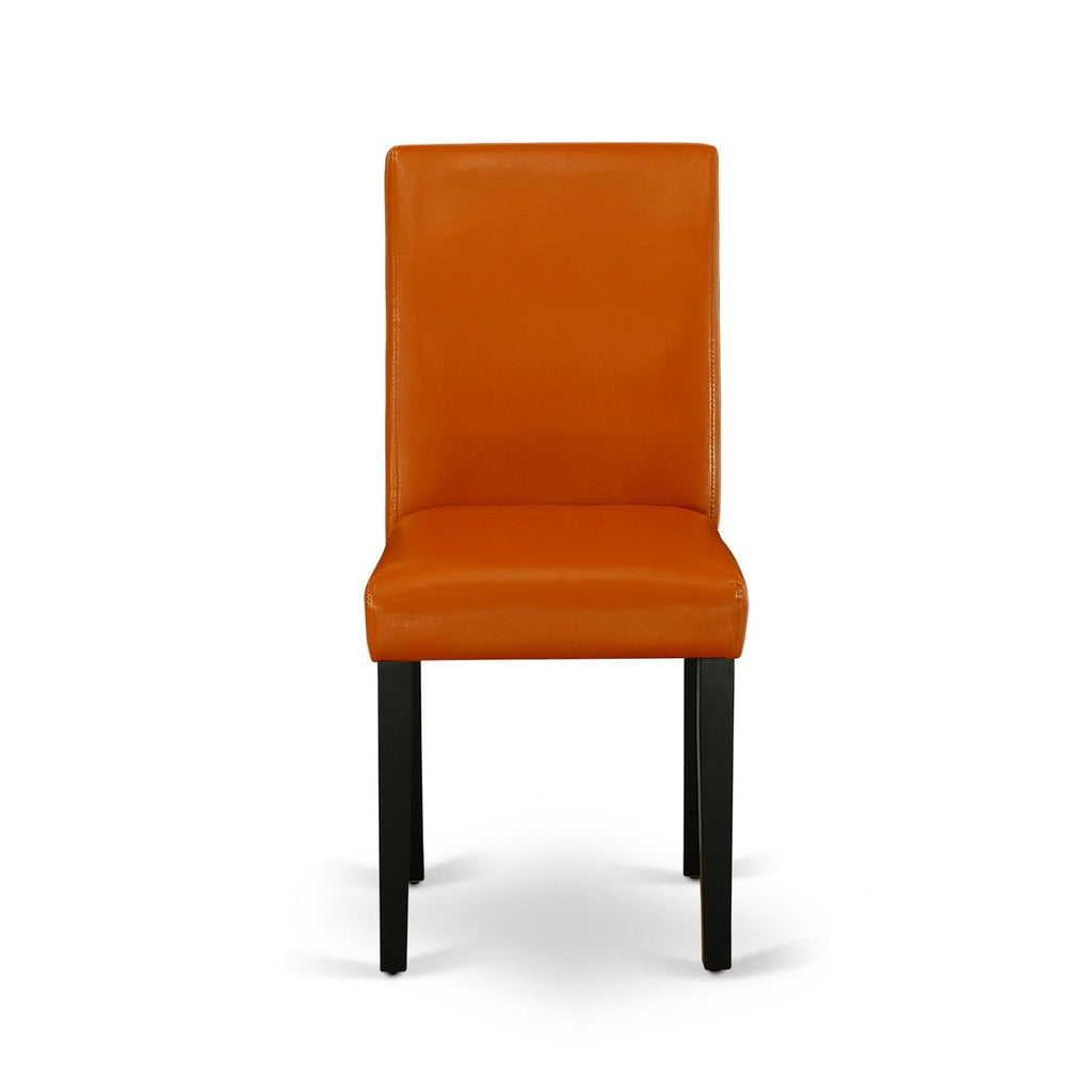 Juego de mesa de comedor de 5 piezas East West Furniture DUAB5-BLK-61 para 4 personas. Incluye una mesa de cocina rectangular y 4 sillas de comedor Parsons de cuero sintético Baked Bean.