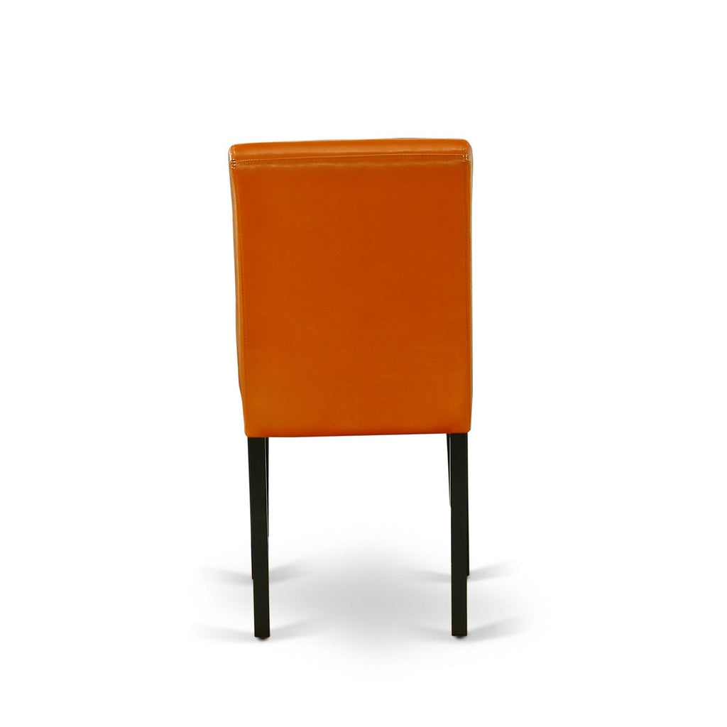 Juego de mesa de comedor de 5 piezas East West Furniture DUAB5-BLK-61 para 4 personas. Incluye una mesa de cocina rectangular y 4 sillas de comedor Parsons de cuero sintético Baked Bean.