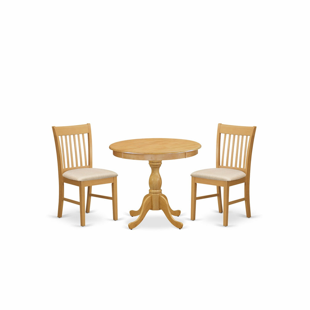 Juego de mesa de comedor moderna de 3 piezas East West Furniture AMNF3-OAK-C. Incluye una mesa de cocina redonda con pedestal y 2 sillas de comedor de cocina de tela de lino.