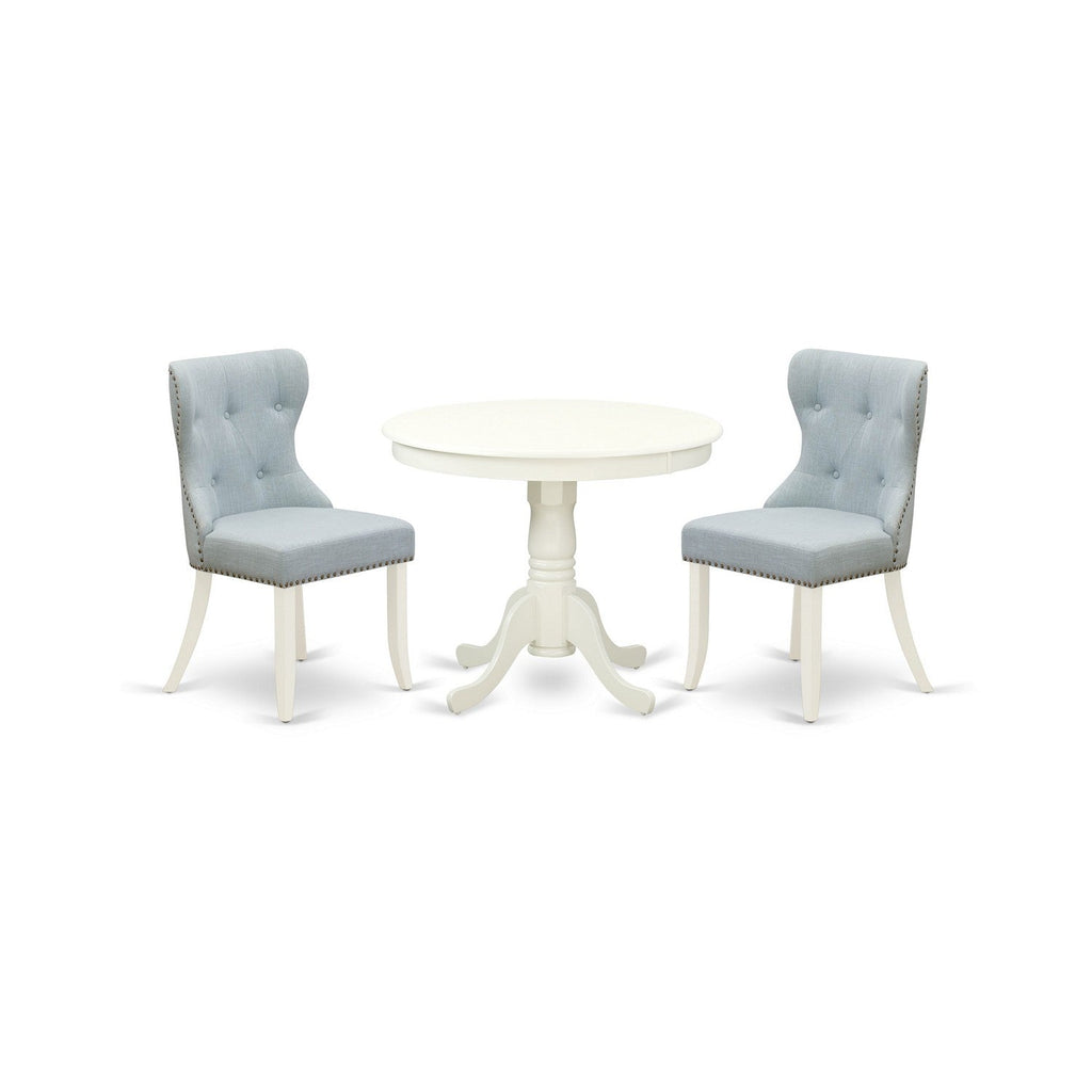 Juego de mesa y sillas de cocina de 3 piezas East West Furniture ANSI3-LWH-15. Incluye una mesa de comedor redonda con pedestal y dos sillas Parsons de tela de lino azul bebé.