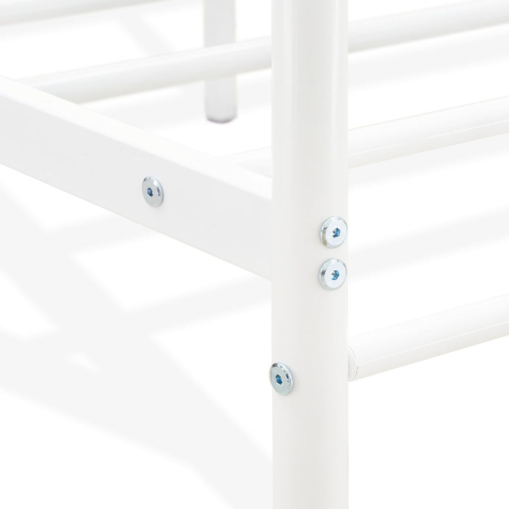 Cama Queen Anniston ATQCWHI de East West Furniture con cabecera y pie de cama de estilo lujoso, estructura de metal con dosel y recubrimiento en polvo blanco.