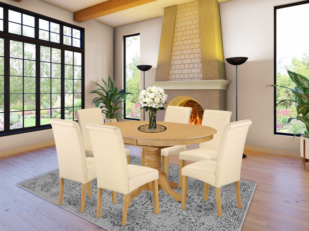 Juego de mesa de comedor de 7 piezas East West Furniture AVBA7-OAK-02 compuesto por una mesa de cocina ovalada con hojas de mariposa y 6 sillas tapizadas en tela de lino beige claro.