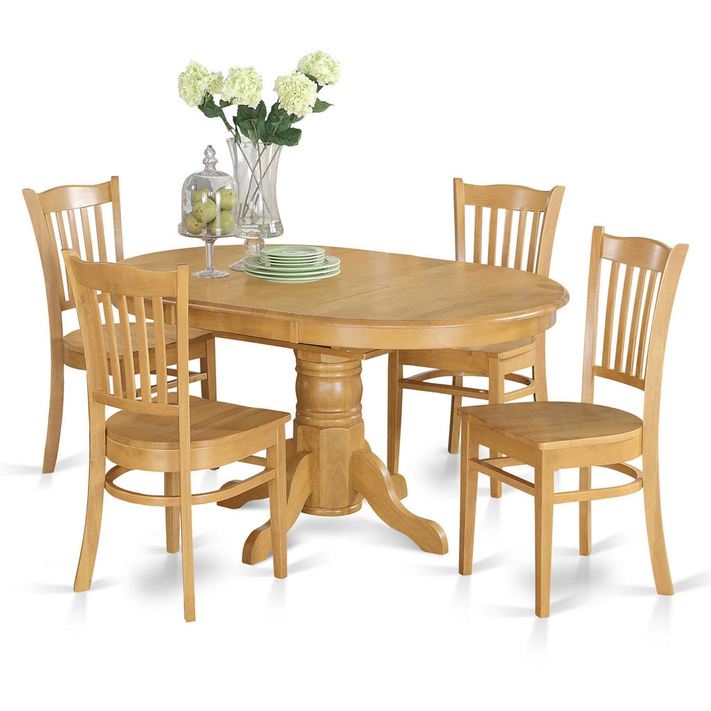 El juego de mesa de comedor de 5 piezas East West Furniture AVGR5-OAK-W incluye una mesa de cocina ovalada con hojas de mariposa y 4 sillas de comedor.