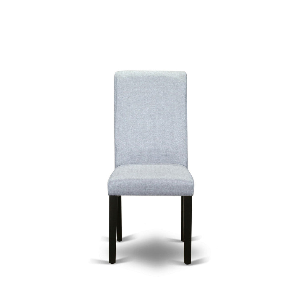El juego de comedor de 5 piezas LABA5-71-05 de East West Furniture incluye una mesa de comedor rectangular con hojas de mariposa y 4 sillas Parson tapizadas en tela de lino gris.
