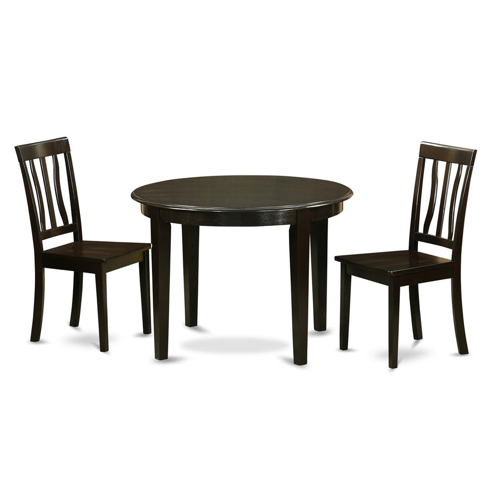 Juego de mesa de cocina de 3 piezas East West Furniture BOAN3-CAP-W para espacios pequeños. Contiene una mesa de comedor redonda y 2 sillas con asiento de madera maciza.