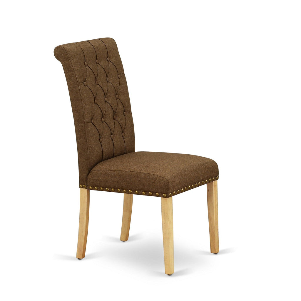 Juego de mesa y sillas de cocina de 3 piezas ESBR3-OAK-18 de East West Furniture. Incluye una mesa de comedor redonda con pedestal y dos sillas Parsons de tela de lino marrón.