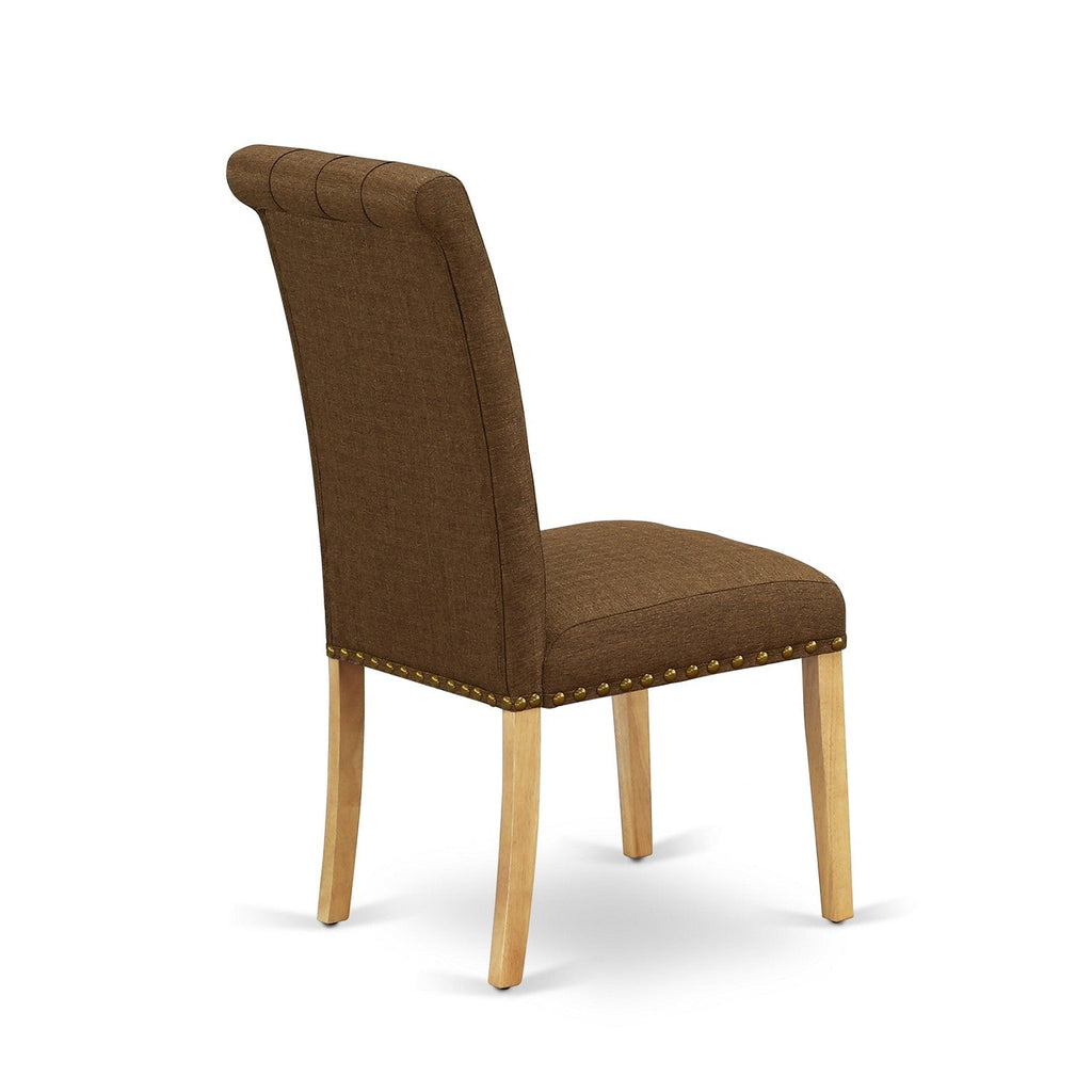 Juego de mesa y sillas de cocina de 3 piezas ESBR3-OAK-18 de East West Furniture. Incluye una mesa de comedor redonda con pedestal y dos sillas Parsons de tela de lino marrón.