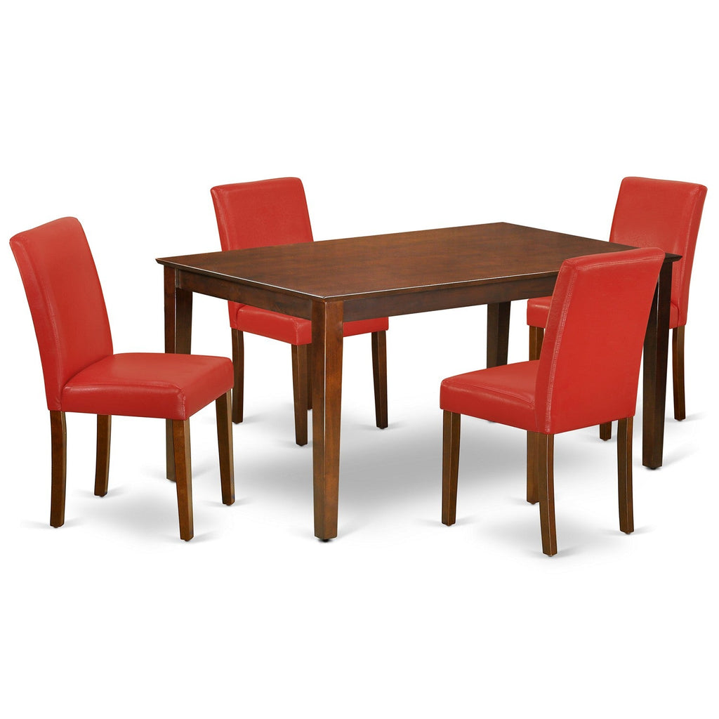 Juego de comedor de 5 piezas East West Furniture CAAB5-MAH-72. Incluye una mesa de comedor rectangular y 4 sillas tapizadas en piel sintética color rojo ladrillo refractario.