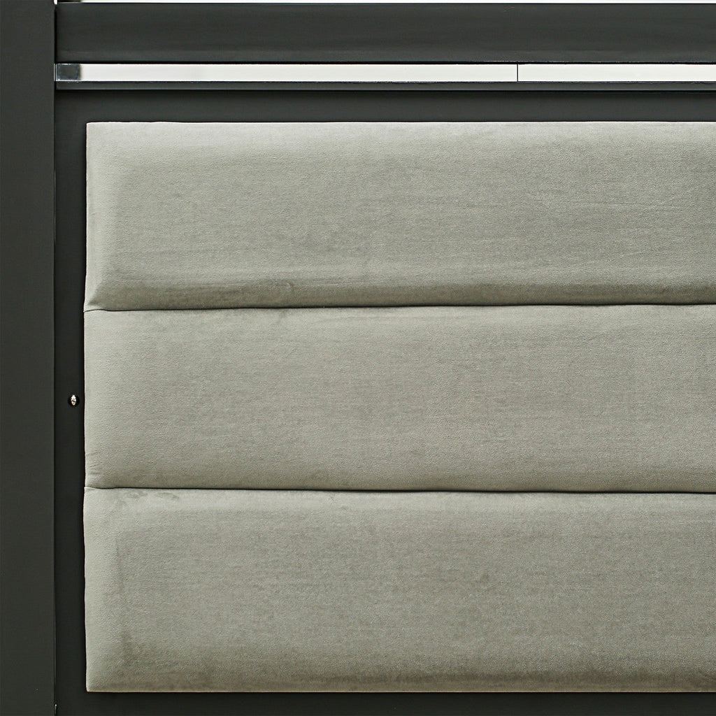 Juego de dormitorio moderno Denali de 3 piezas, modelo DE20-Q2N000 de East West Furniture: una cama y dos mesitas de noche, acabado gris cepillado.