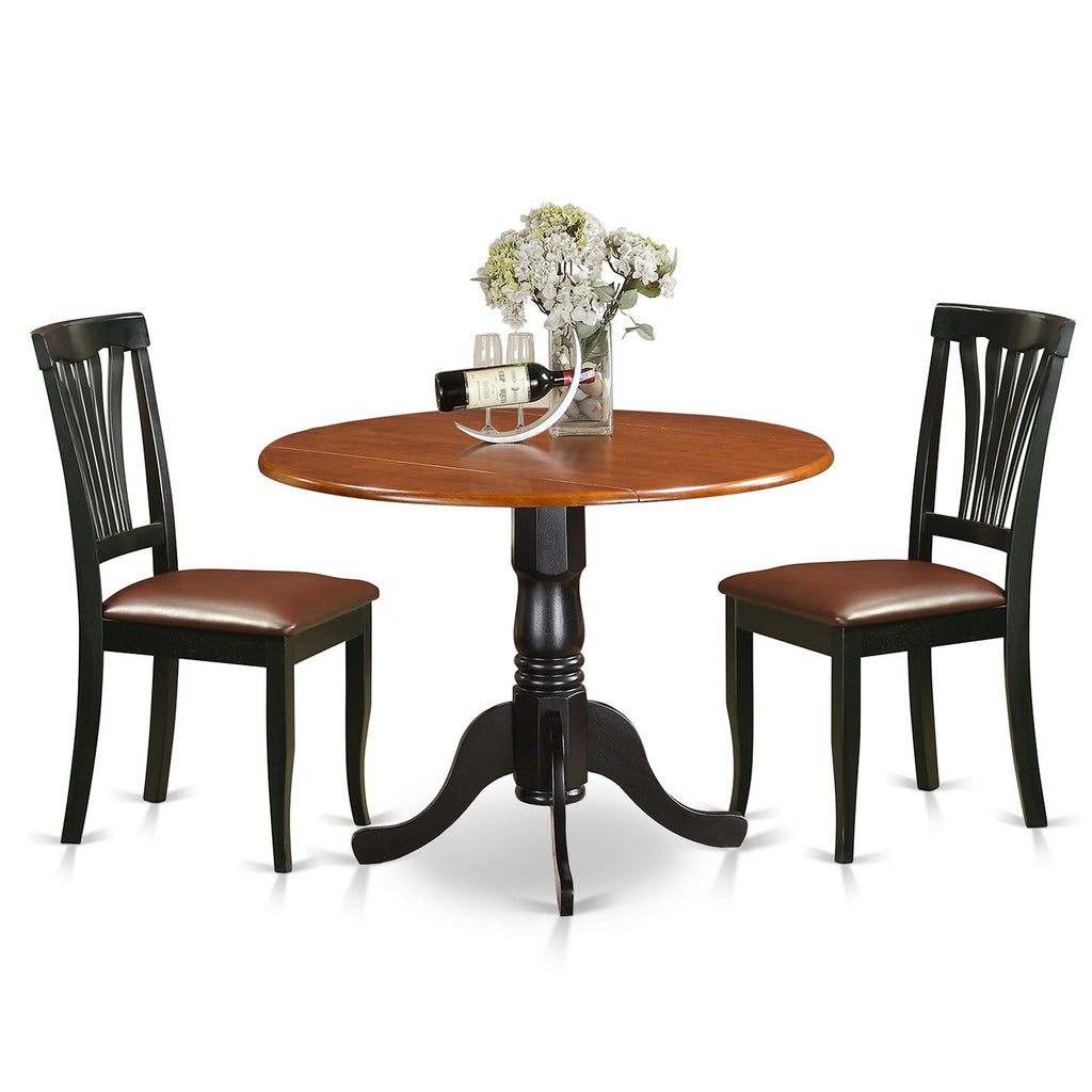 Juego de mesa de comedor moderna de 3 piezas East West Furniture DLAV3-BCH-LC. Incluye una mesa redonda de madera con alas abatibles y 2 sillas de comedor de cocina de cuero sintético.