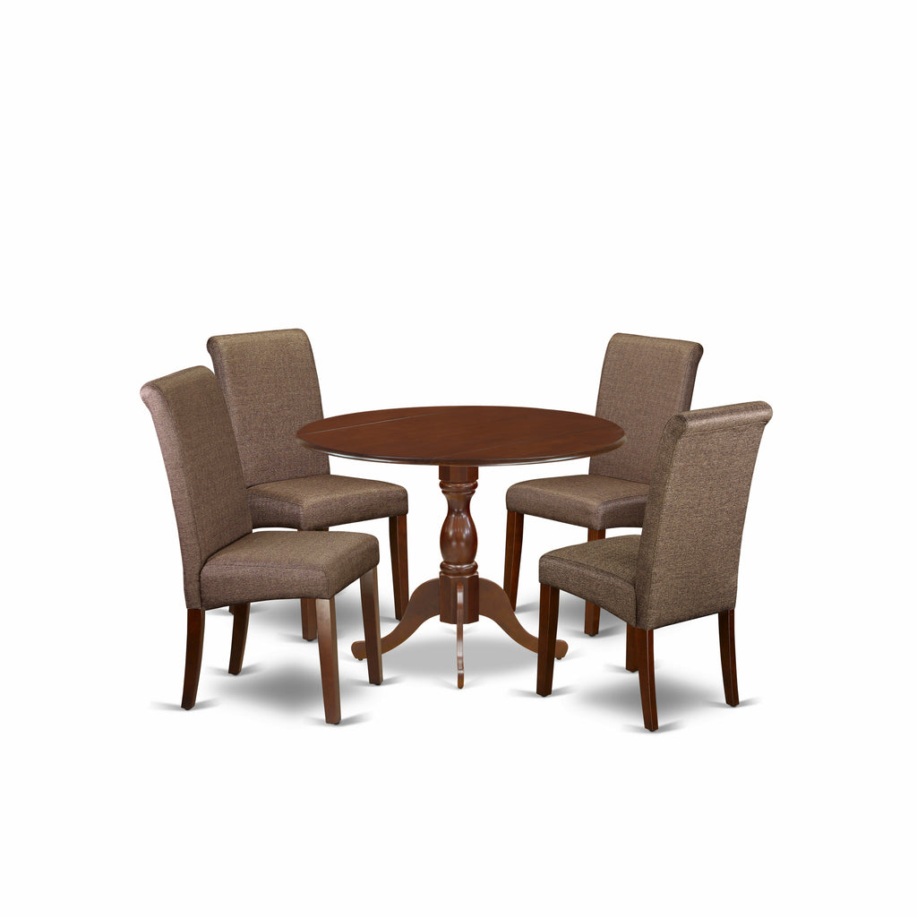 Juego de comedor de 5 piezas DMBA5-MAH-18 de East West Furniture. Incluye una mesa de comedor redonda con alas abatibles y 4 sillas tapizadas en tela de lino marrón.