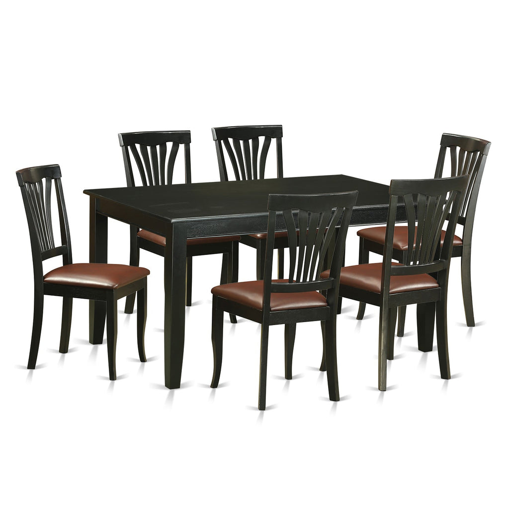 Juego de comedor de 7 piezas East West Furniture DUAV7-BLK-LC compuesto por una mesa de cocina rectangular y 6 sillas de comedor tapizadas en piel sintética.