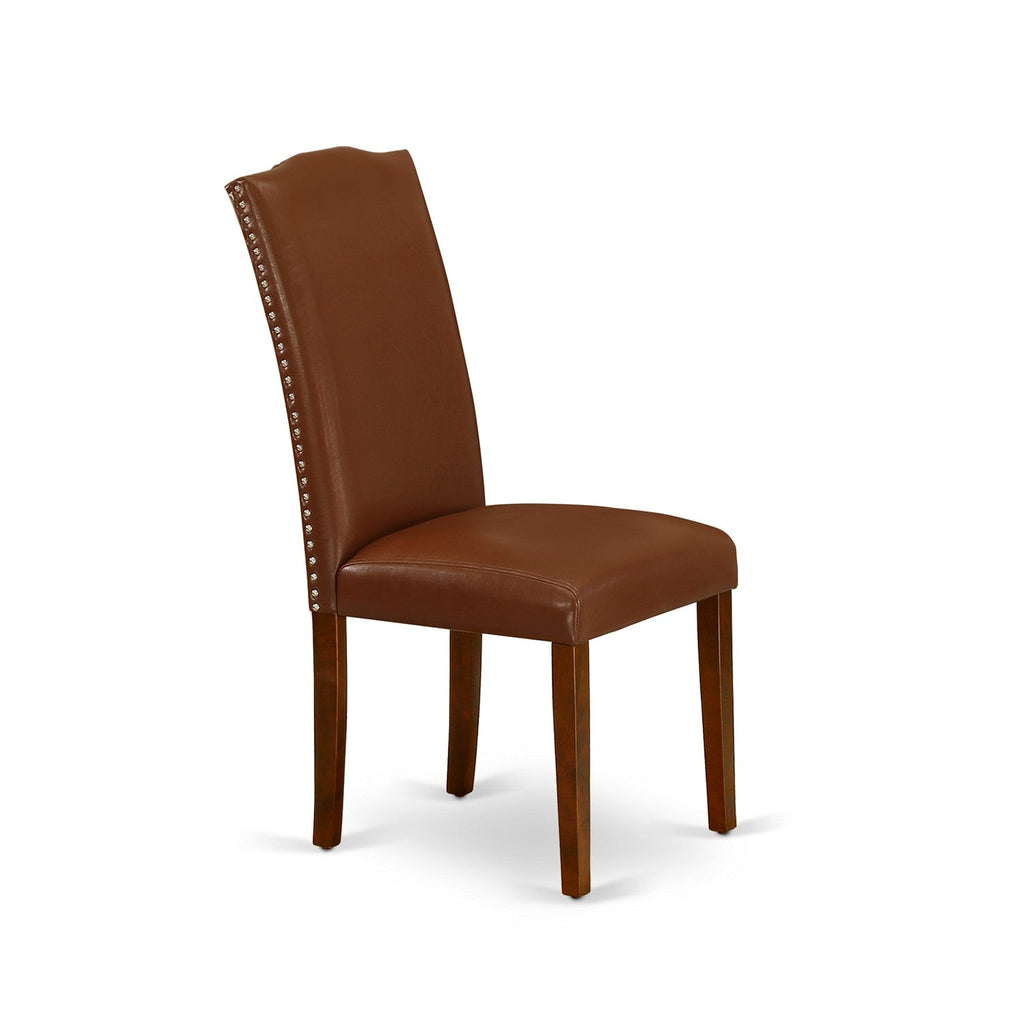Juego de mesa de cocina de 3 piezas ESEN3-MAH-66 de East West Furniture. Incluye una mesa de comedor redonda y dos sillas tapizadas en piel sintética marrón.