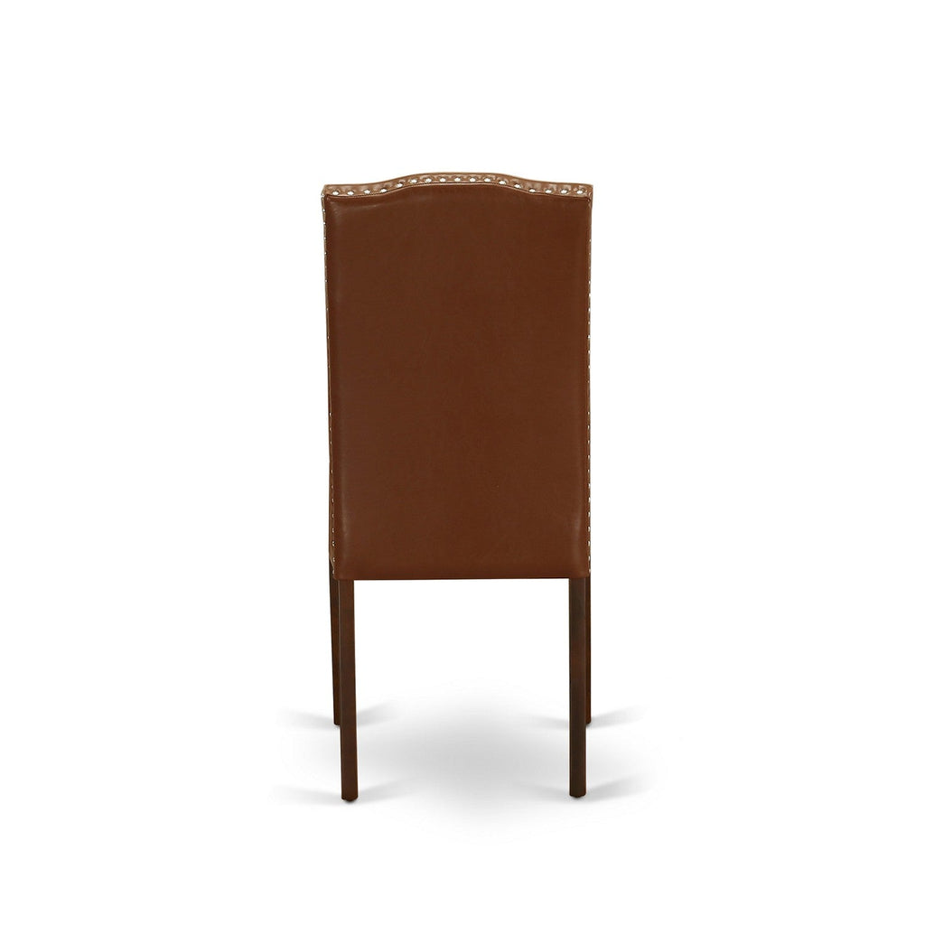 Juego de mesa de cocina de 3 piezas ESEN3-MAH-66 de East West Furniture. Incluye una mesa de comedor redonda y dos sillas tapizadas en piel sintética marrón.