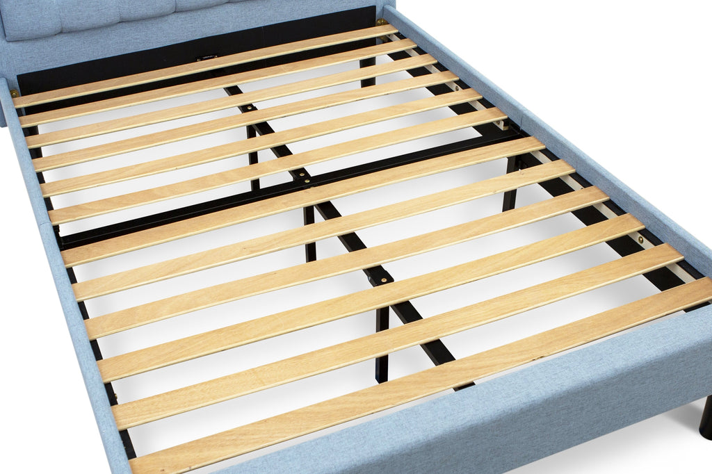 Cama tamaño queen con plataforma East West Furniture FNF-11-Q - Cabecera tapizada en tela de lino azul denim con ribete capitoné y patas negras