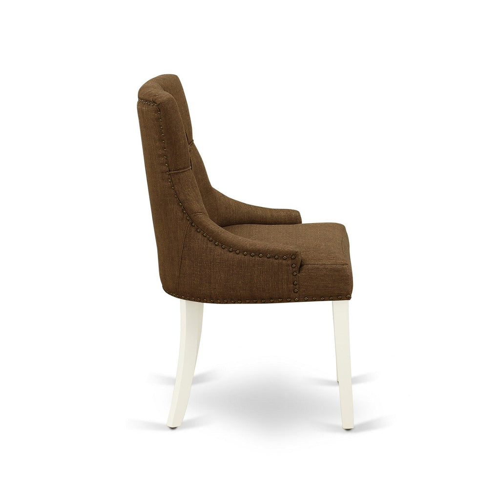 Juego de mesa de comedor de 3 piezas East West Furniture MZFR3-LWH-18. Incluye una mesa de comedor rectangular con alas abatibles y dos sillas Parsons de tela de lino marrón.