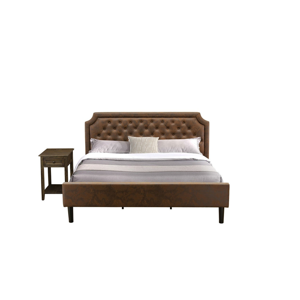 Juego de dormitorio East West Furniture GB25K-1DE07 de 2 piezas Granbury tamaño king con estructura capitoné y una mesa auxiliar pequeña con diseño jacobino envejecido. Cuero sintético marrón oscuro con textura negra y patas negras.