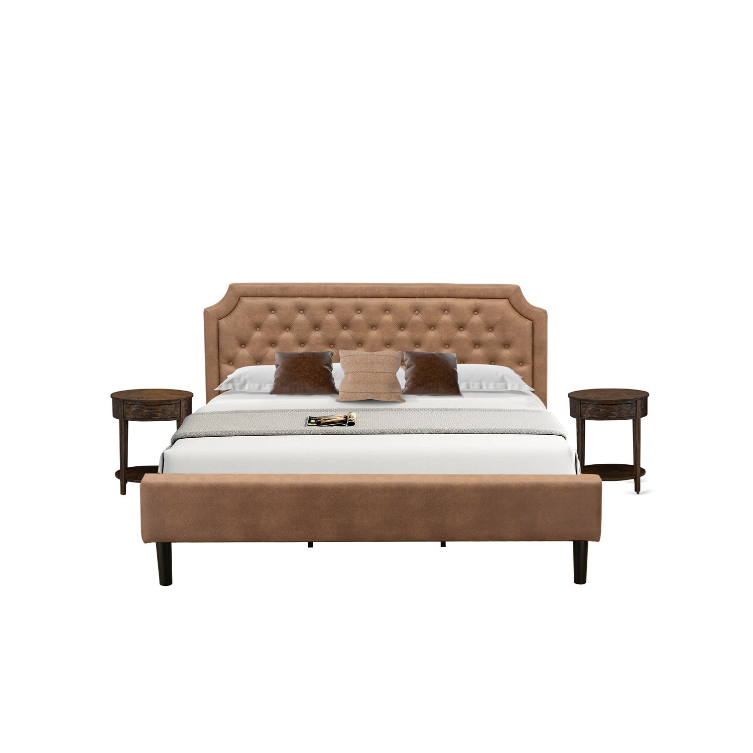 GB28K-2HI07 Juego de dormitorio Granbury de 3 piezas con cama king size con botones y dos mesitas de noche pequeñas de estilo jacobino envejecido - Piel sintética marrón con textura marrón y patas negras