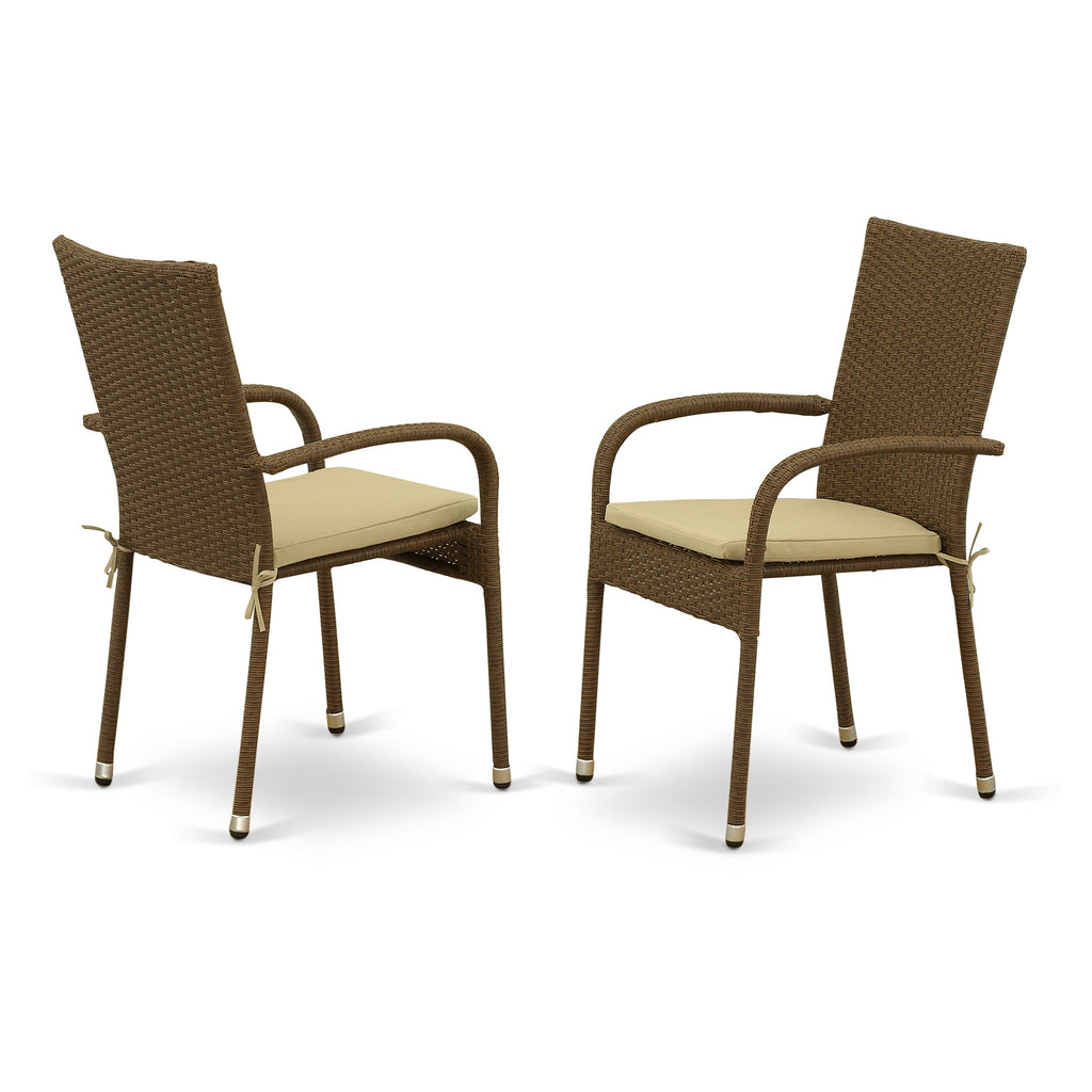 Los juegos de conversación para patio al aire libre JUGU7-02A de 7 piezas de East West Furniture constan de una mesa de comedor rectangular de mimbre con tapa de vidrio y 6 sillones de jardín con cojín.