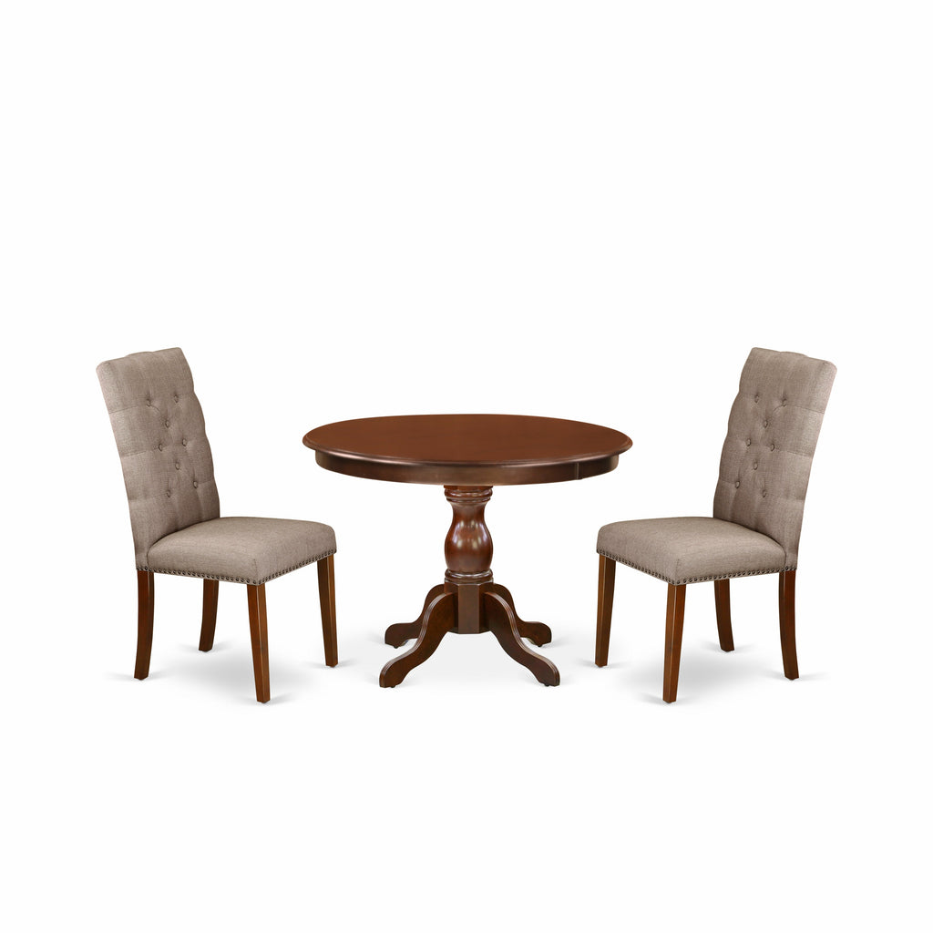 Juego de comedor de 3 piezas East West Furniture HBEL3-MAH-16. Incluye una mesa de comedor redonda con pedestal y dos sillas tapizadas en tela de lino color caqui oscuro.