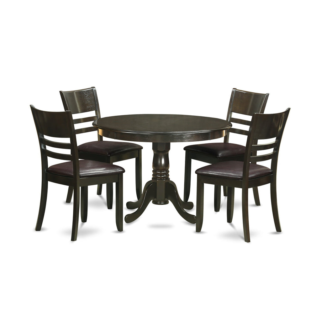 Juego de mesa de cocina de 5 piezas para 4 personas de East West Furniture HLLY5-CAP-LC. Incluye una mesa de comedor redonda con pedestal y 4 sillas de comedor tapizadas en piel sintética.