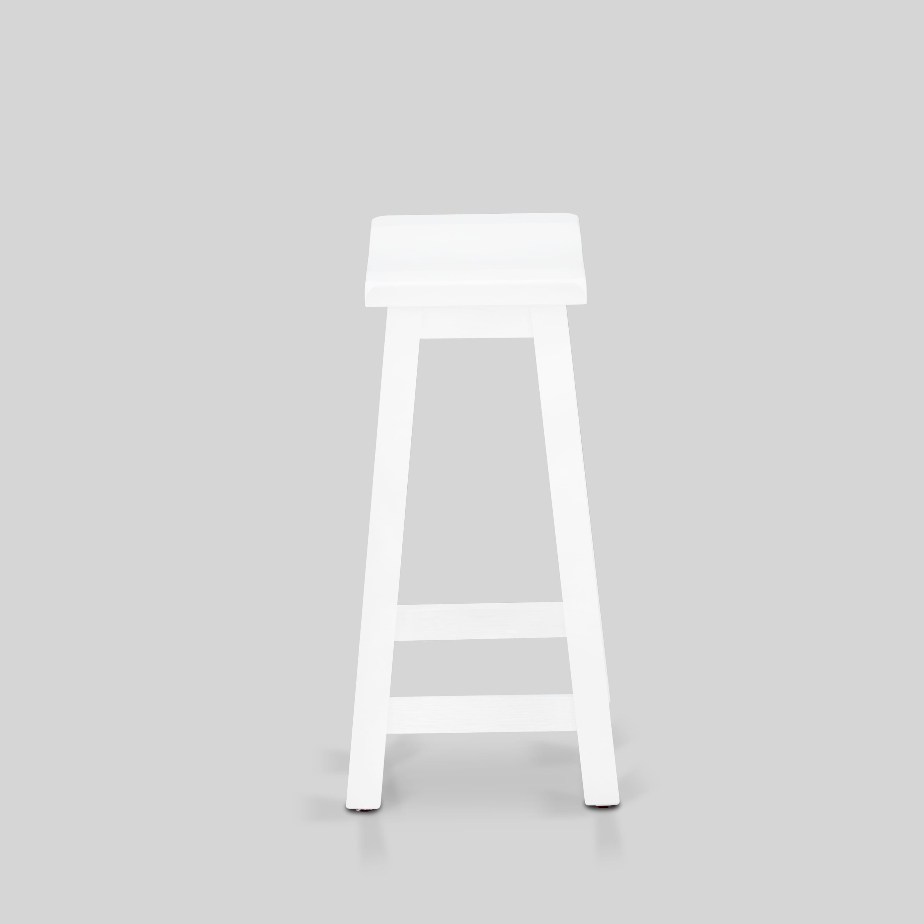 EAST WEST FURNITURE - KATY4-WBW-W - 4 Piece Mid Century Dining Set Contains a Dining Table, 2 Kitchen Stools with a Kitchen Bench - Wire Brushed Bright Linen white Finish