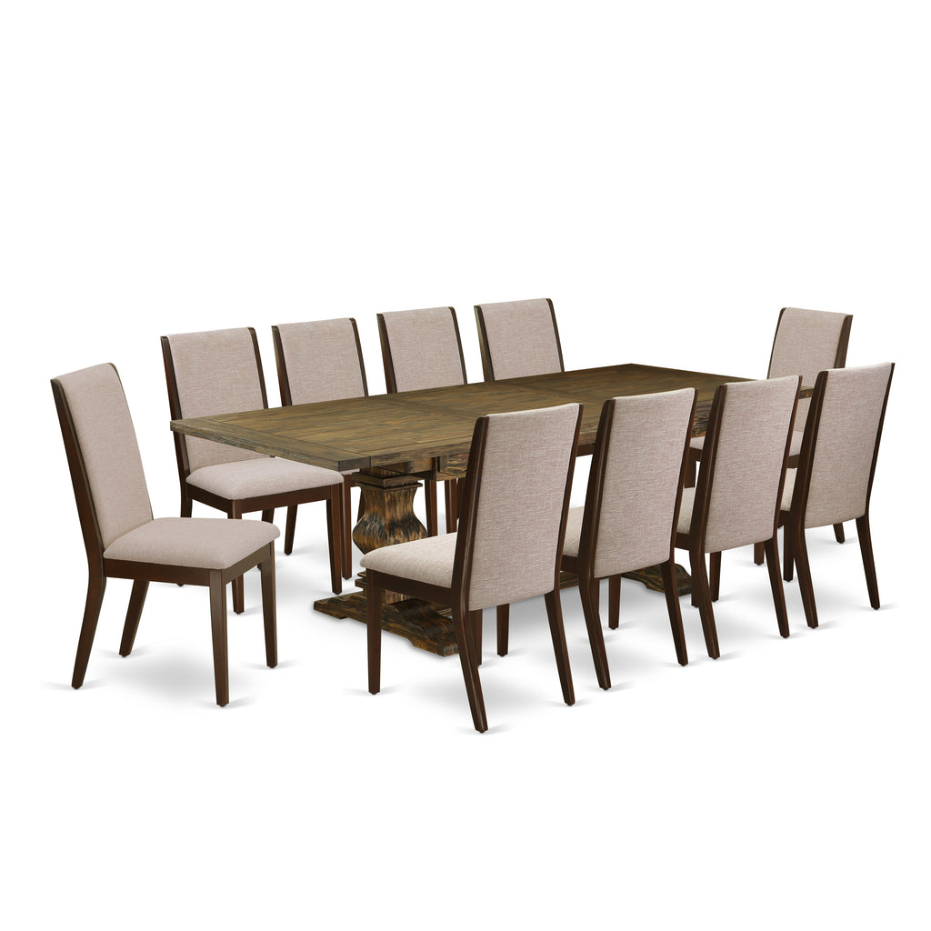 Juego de comedor de 11 piezas East West Furniture LALA11-73-04. Incluye una mesa de comedor rectangular con diseño de hojas de mariposa y 10 sillas tapizadas en tela de lino color tostado claro.