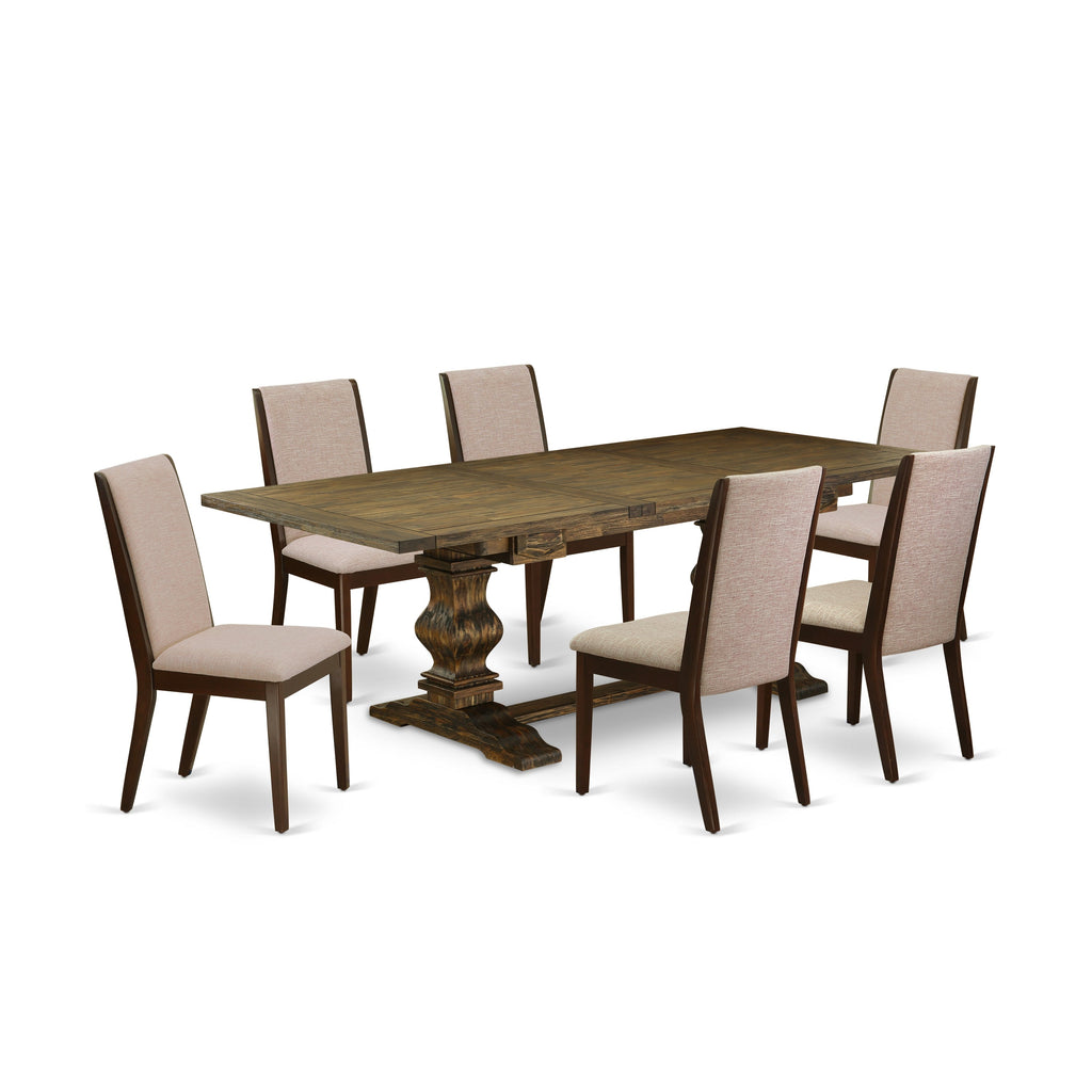 Juego de comedor de 7 piezas LALA7-73-04 de East West Furniture. Consta de una mesa de comedor rectangular con diseño de hojas de mariposa y 6 sillas tapizadas en tela de lino color tostado claro.