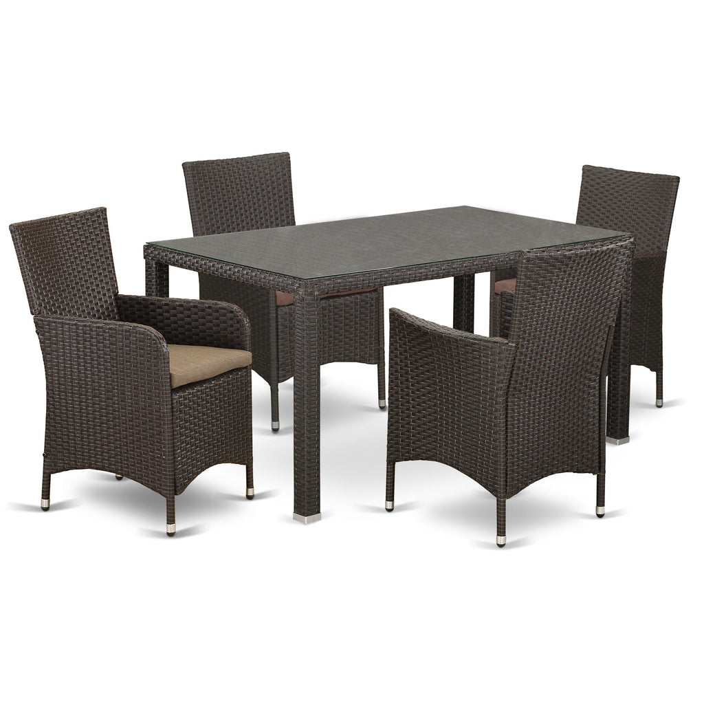 Juego de muebles de patio de mimbre de 5 piezas MALU5-63S de East West Furniture. Incluye una mesa rectangular para exterior con tapa de vidrio y 4 sillones para balcón y patio trasero con cojín.