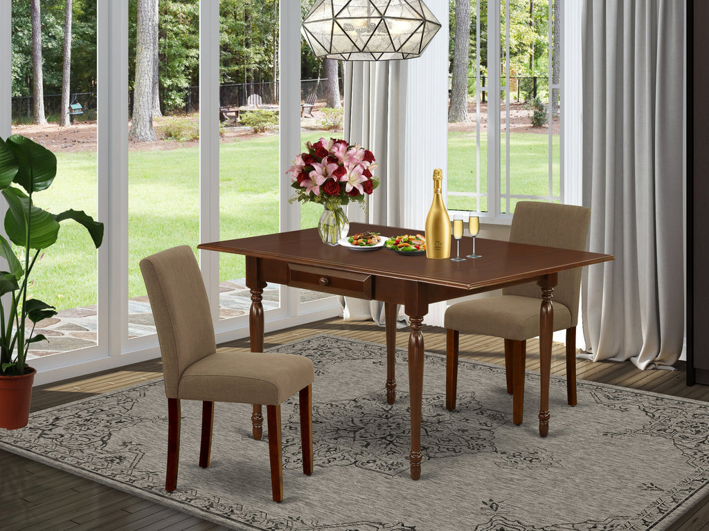 Juego de mesa de comedor de 3 piezas East West Furniture 1MZAB3-MAH-18. Incluye una mesa de comedor y dos sillas Parson con tela de lino color café, mesa abatible con sillas de respaldo completo y acabado caoba.