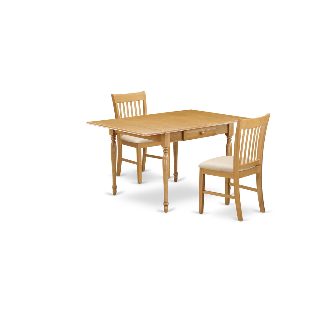 Juego de mesa de comedor de 3 piezas East West Furniture MZNO3-OAK-C para espacios pequeños. Incluye una mesa de comedor rectangular con alas abatibles y dos sillas tapizadas en tela de lino.