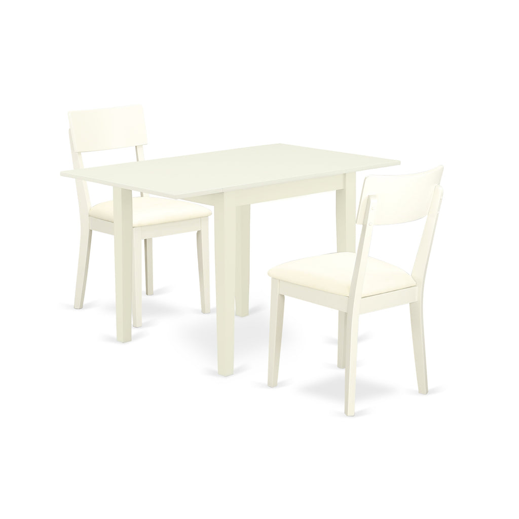 Juego de comedor de 3 piezas East West Furniture NDAD3-LWH-LC. Incluye una mesa de comedor rectangular con alas abatibles y dos sillas tapizadas en piel sintética.