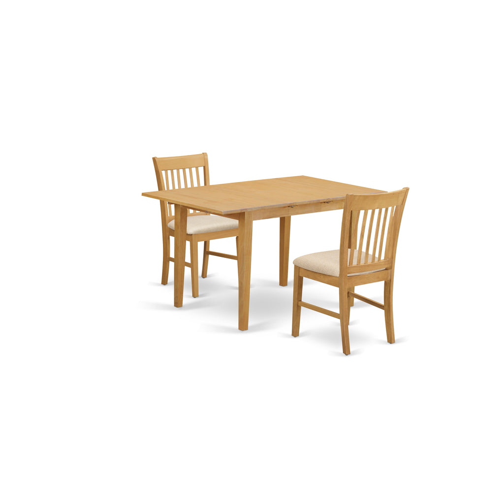 Juego de comedor de 3 piezas East West Furniture NOFK3-OAK-C. Incluye una mesa rectangular de madera con diseño de hojas de mariposa y dos sillas de comedor de cocina de tela de lino.