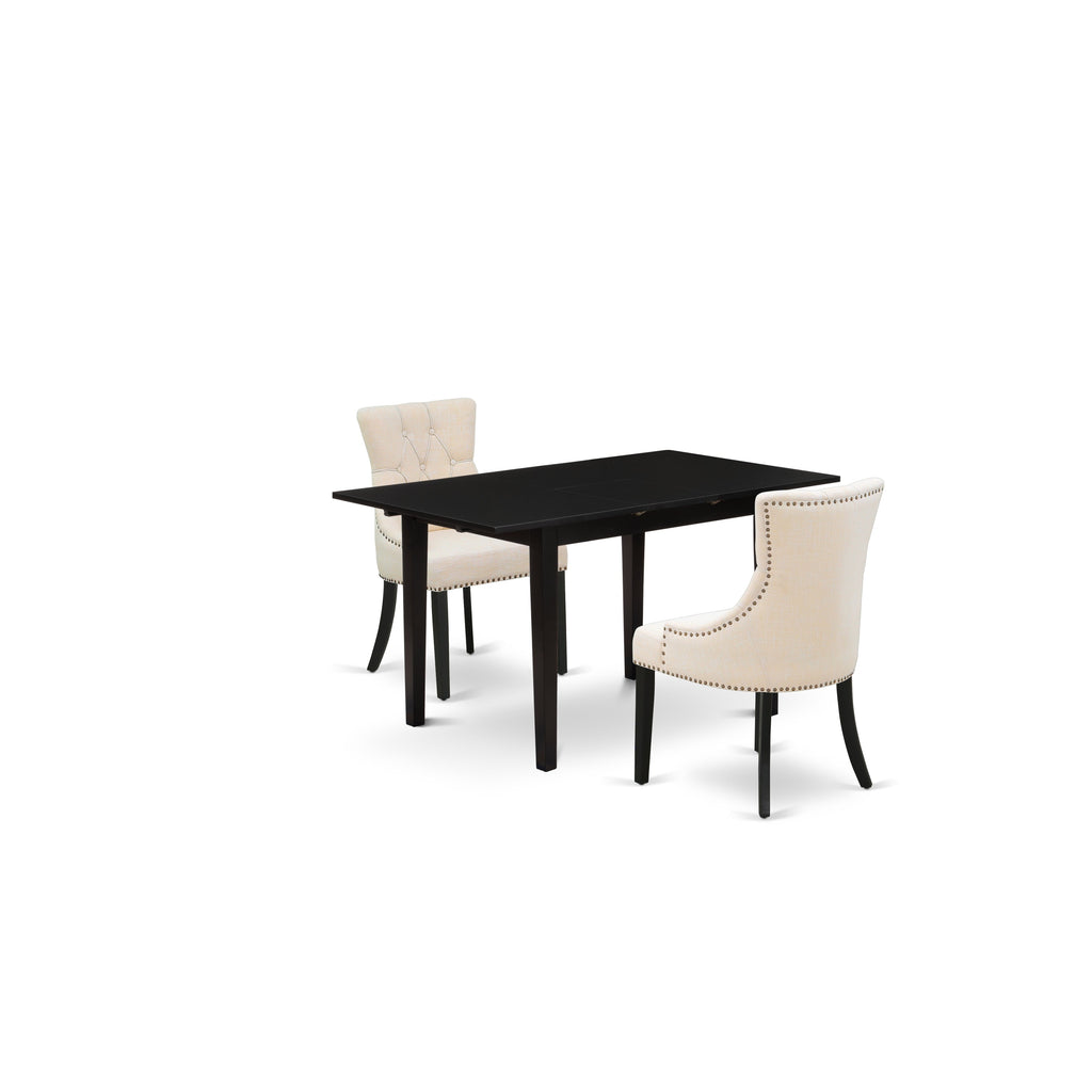 Juego de mesa de comedor de 3 piezas East West Furniture NOFR3-BLK-02. Incluye una mesa de comedor rectangular con hojas de mariposa y 2 sillas Parson de tela de lino beige claro.