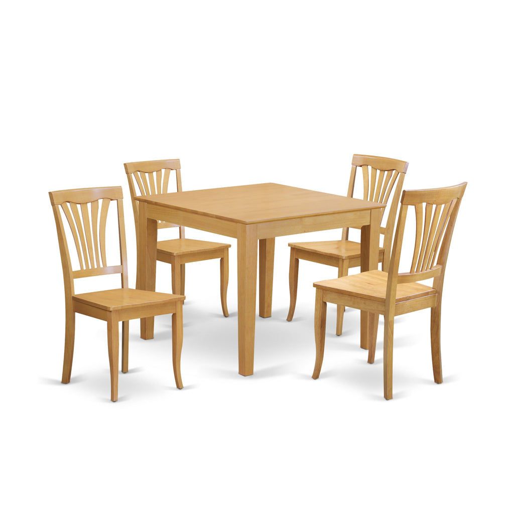 Juego de comedor de 5 piezas East West Furniture OXAV5-OAK-W. Incluye una mesa de comedor cuadrada y 4 sillas de comedor de cocina.