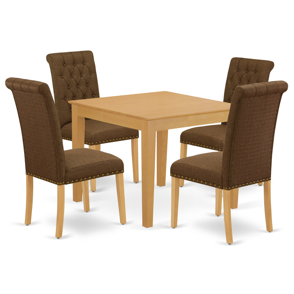 Juego de comedor de 5 piezas East West Furniture OXBR5-OAK-18. Incluye una mesa de comedor cuadrada y 4 sillas tapizadas en tela de lino marrón.
