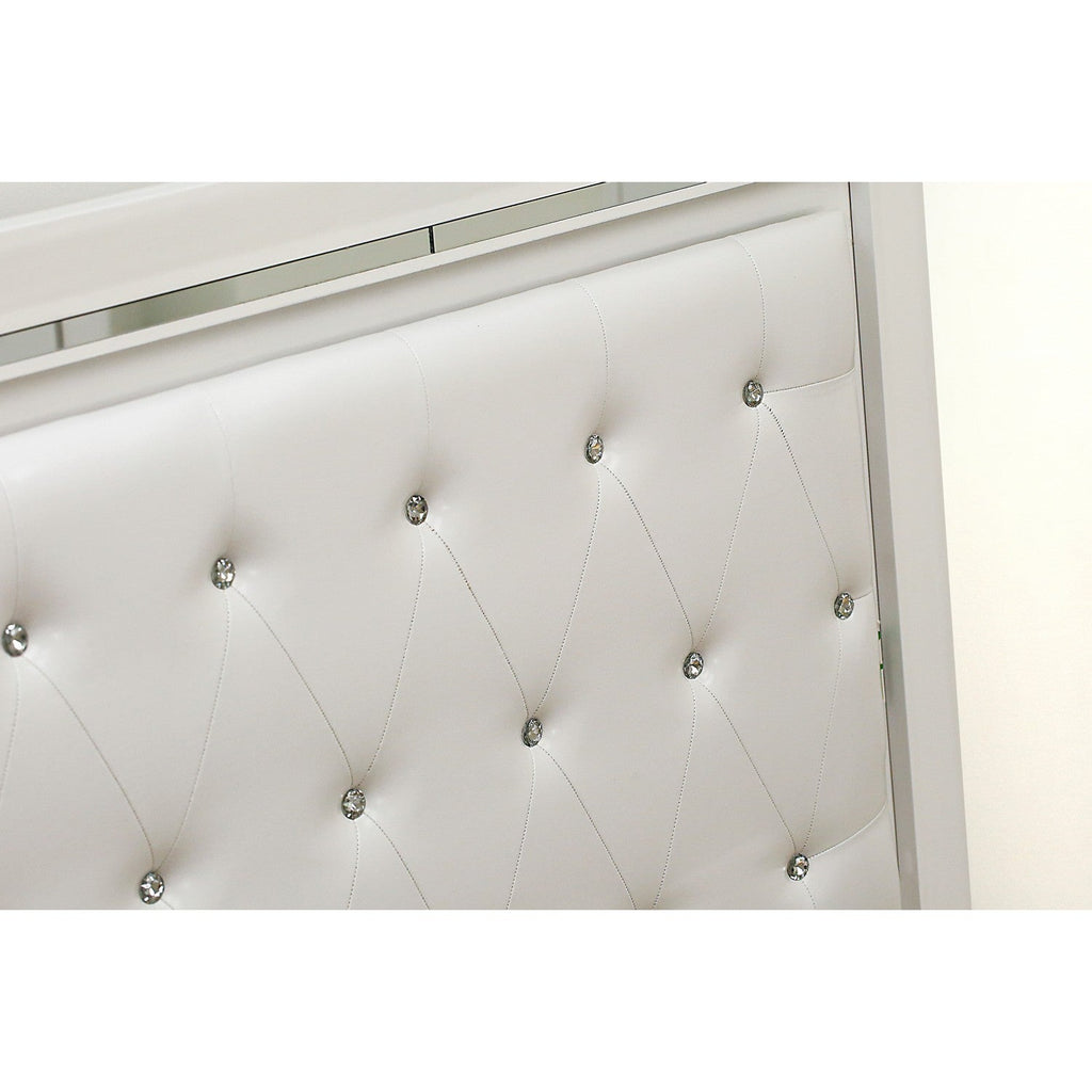 Juego de dormitorio Pandora de 3 piezas East West Furniture PA05-Q2N000 con cama tamaño queen y 2 mesitas de noche modernas de madera, acabado blanco