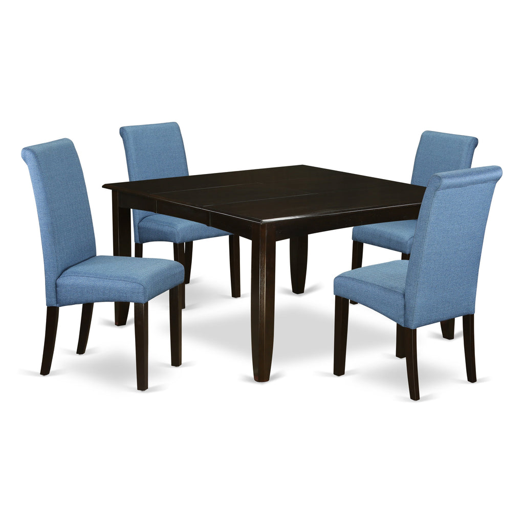 El juego de mesa de comedor de 5 piezas East West Furniture PFBA5-CAP-21 incluye una mesa cuadrada de madera con hojas de mariposa y 4 sillas tapizadas en tela de lino de color azul.
