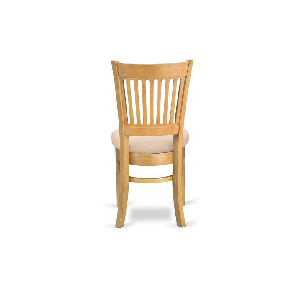 Juego de comedor de 3 piezas NDVA3-OAK-C de East West Furniture. Incluye una mesa de cocina rectangular con alas abatibles y dos sillas de comedor tapizadas en tela de lino.